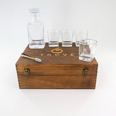 Trove whiskey set karaf met glazen op kist