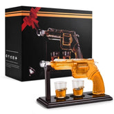 Whiskey Karaf Revolver Set - Luxe Cadeau met Glas - 1x 250ml Revolver, 2x 50ml Glazen met Kogel, 1x Standaard
