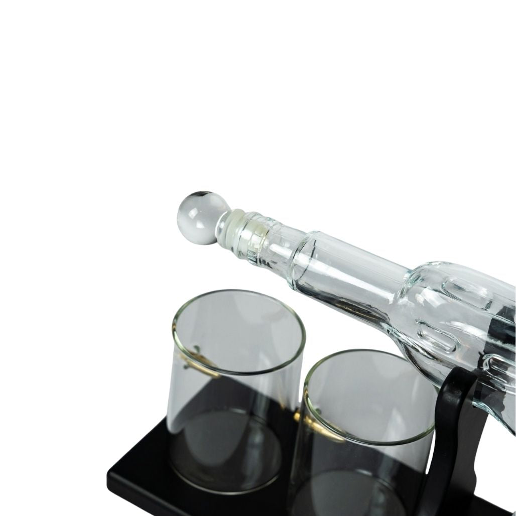 AK47 Whisky Karaf Set close up