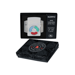 Zippo Keeper of the Flame 2025  sfeerfoto