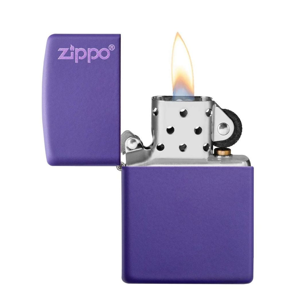Zippo paar mat benzine aansteker open vlam